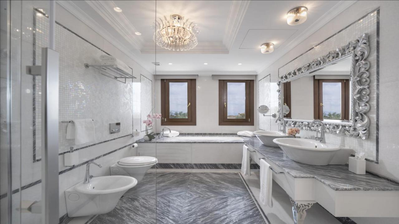 Royal Suite At The San Roque Club Экстерьер фото